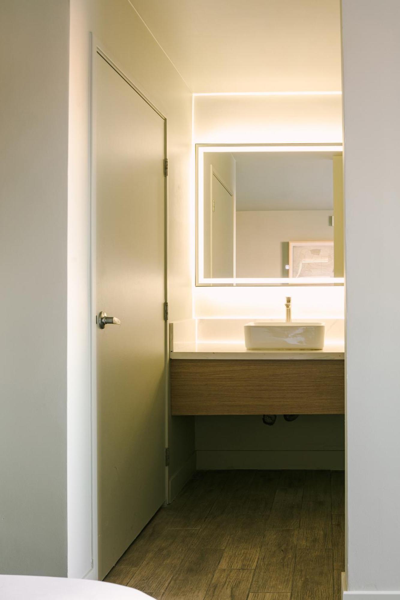 Sonder Solarena Hotel นิวพอร์ทบีช ห้อง รูปภาพ