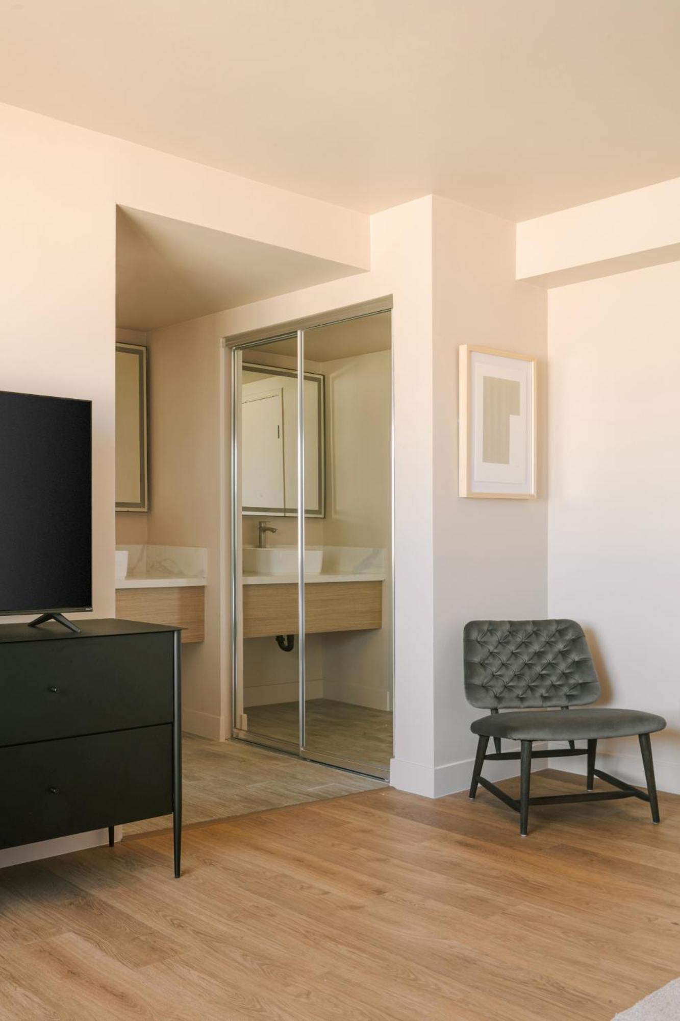 Sonder Solarena Hotel นิวพอร์ทบีช ห้อง รูปภาพ